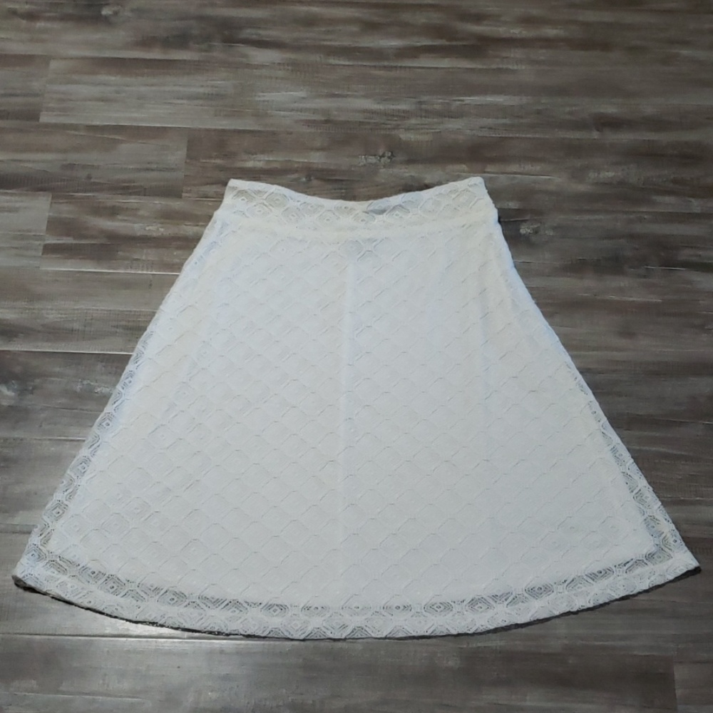 New Directions lace skirt